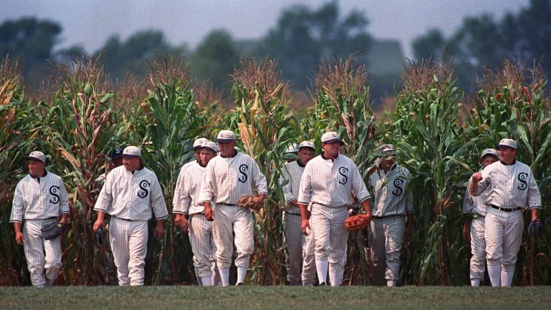 Column: In retrospect, ‘Field of Dreams’ is a terrible film