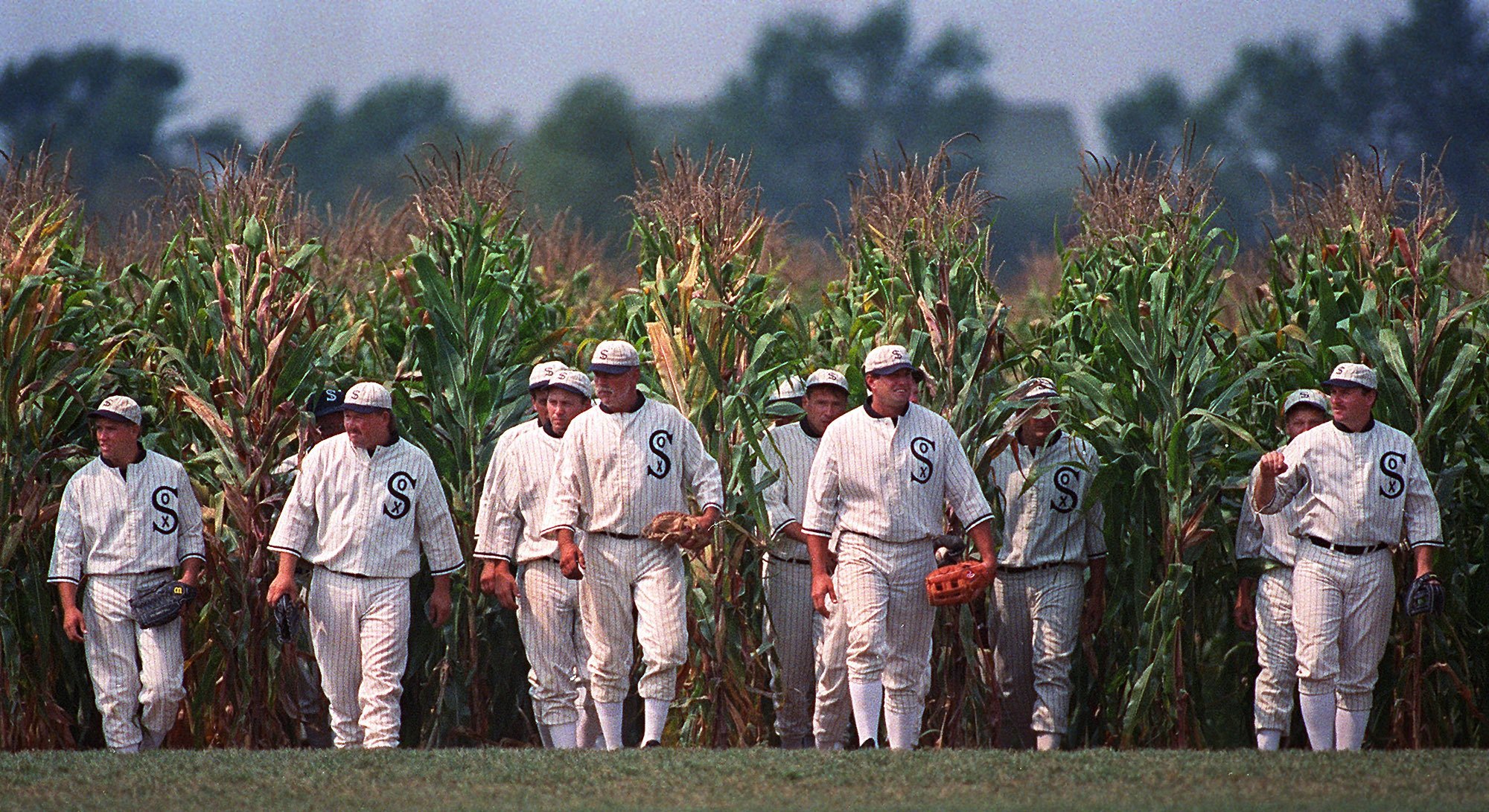 Column: In retrospect, ‘Field of Dreams’ is a terrible film