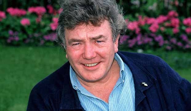 Albert Finney movies: 15 greatest films, ranked worst to best, include ‘Erin Brockovich,’ ‘Tom Jones,’ ‘The Dresser’