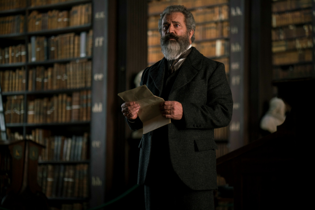 ‘The Professor and the Madman’ Film Review: Mel Gibson and Sean Penn Lack Definition in OED Biopic